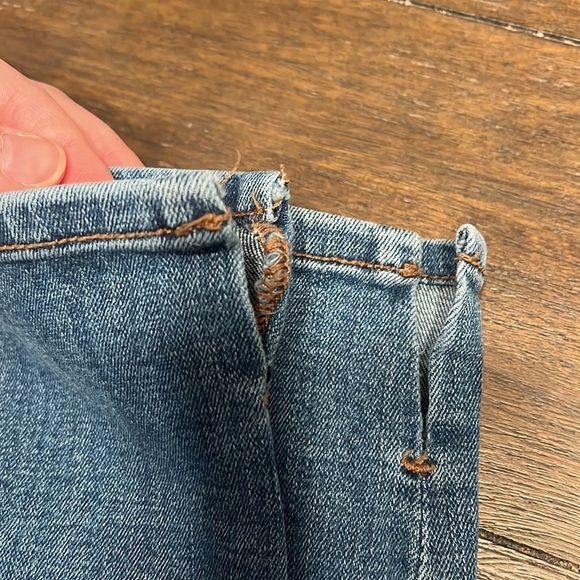 Old Navy Super Skinny Ankle Jeans - Picture 6 of 6